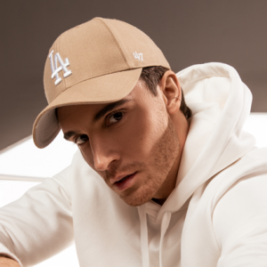 Деталі, що змінюють повсякденний одяг на трендовий лук