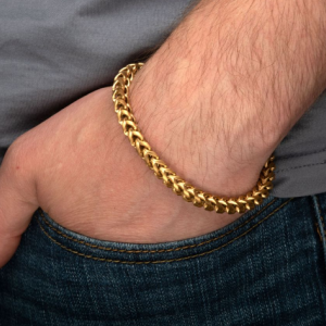 Як правильно носити золотий браслет: поради чоловікам