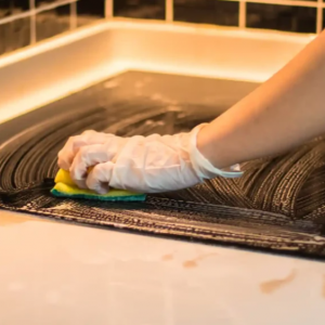 Чиста кухня без нагару: засоби для видалення жиру під різні поверхні