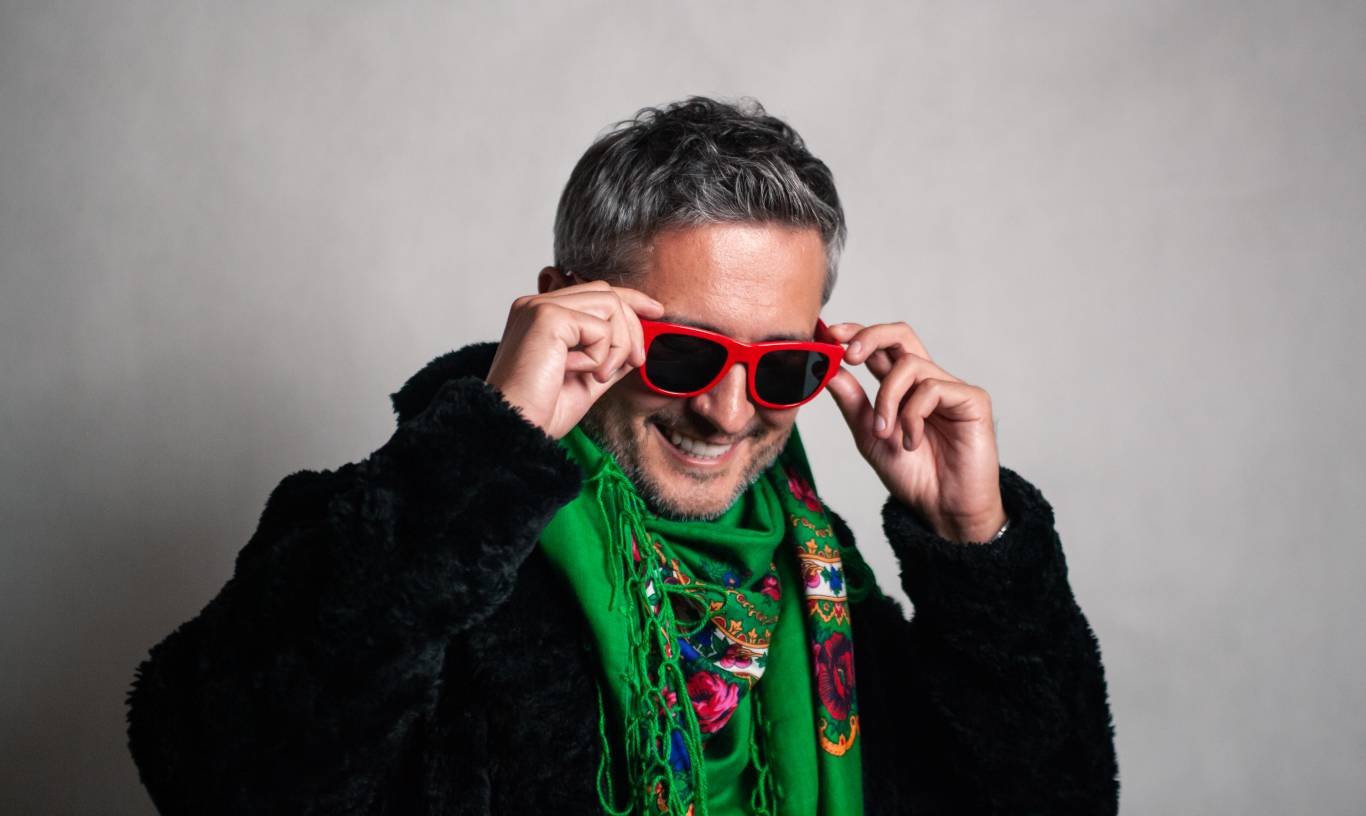 Віктор Винник і МЕРІ презентували відео в етно-стилі на пісню «Чорні очі»