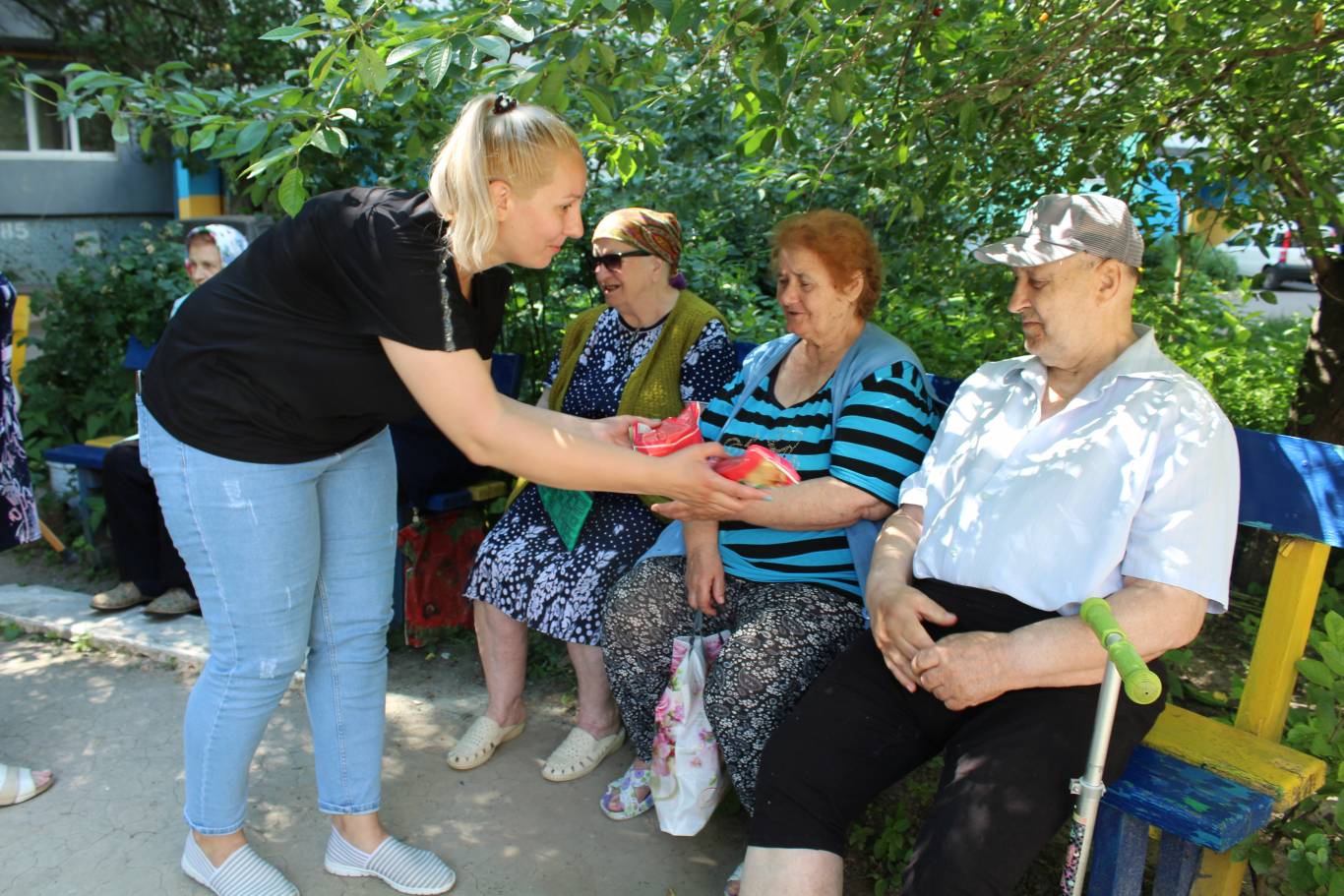 Святкове відкриття дитячого майданчика на вул. Попова