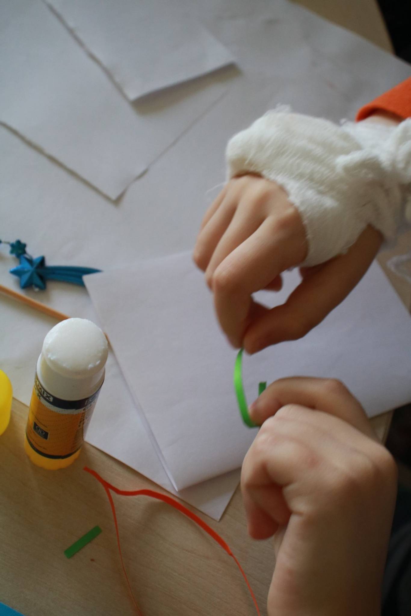 Волонтеры провели мастер-класс для детей  гематологии Детской областной больницы