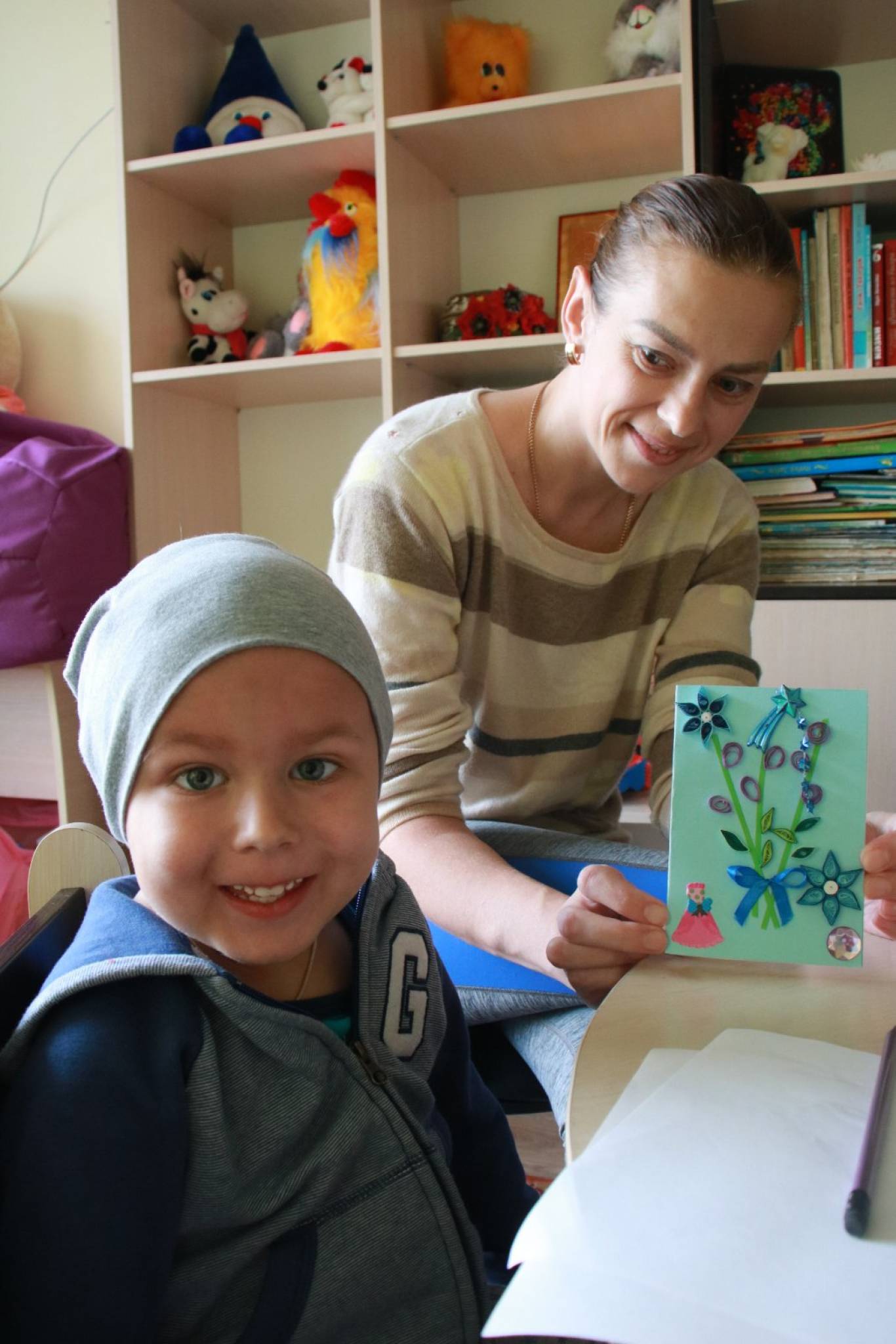 Волонтеры провели мастер-класс для детей  гематологии Детской областной больницы