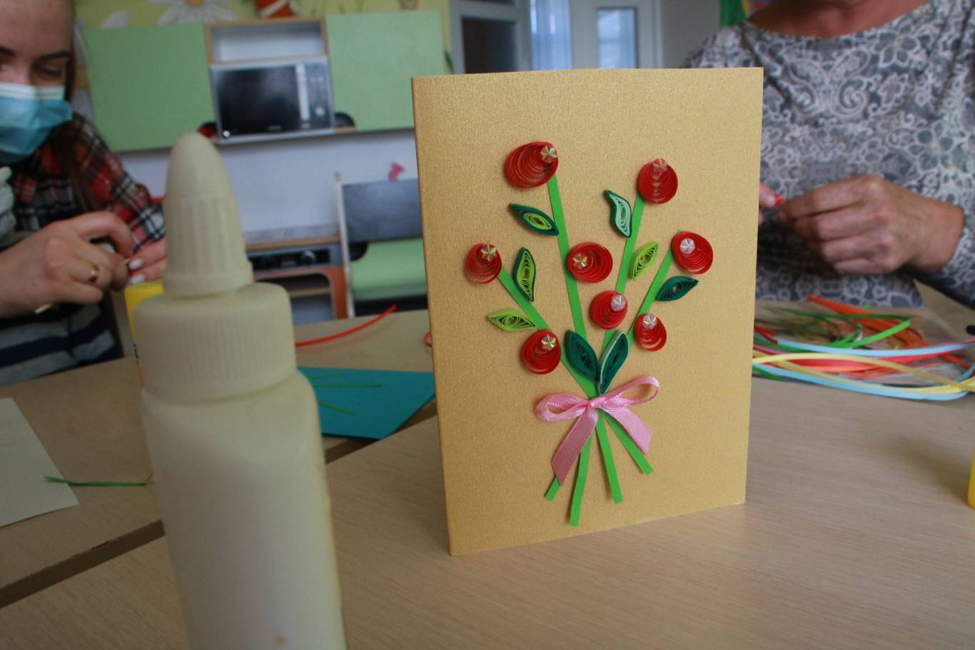 Волонтеры провели мастер-класс для детей  гематологии Детской областной больницы