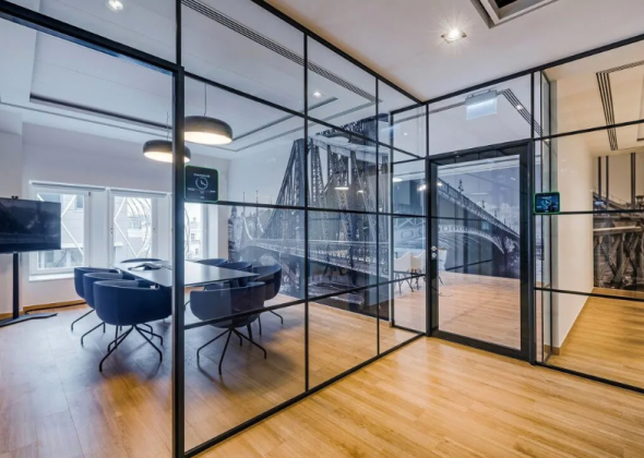 Тренди в офісному дизайні: від open space до зон релаксації