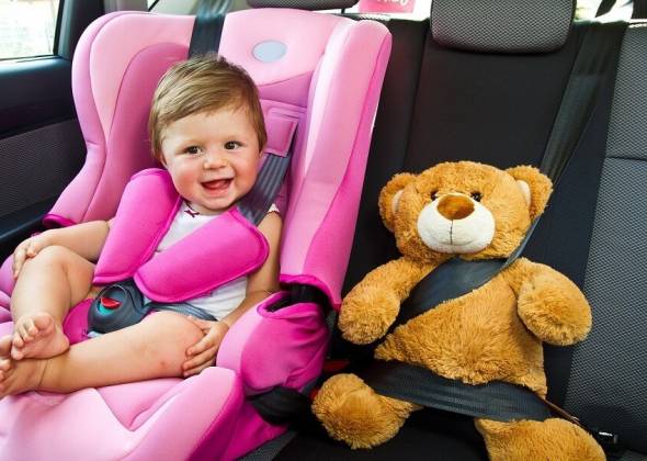 Ефективні способи запобігання заколисуванню та нудоті у дитини під час подорожі у транспорті