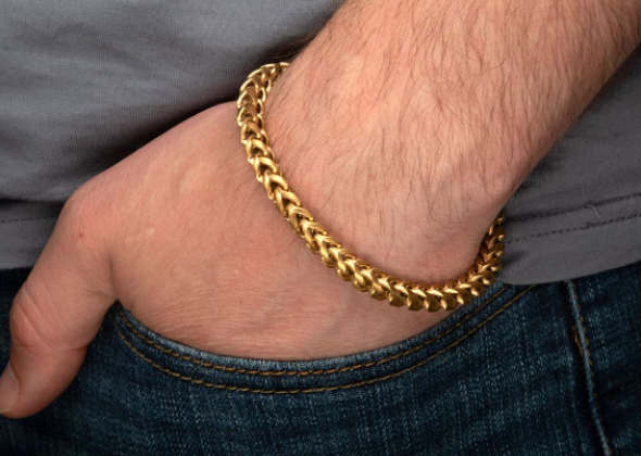 Як правильно носити золотий браслет: поради чоловікам