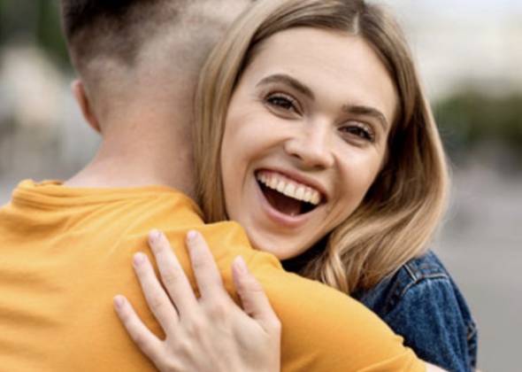 Як познайомитись з чоловіком у Києві: перевірені додатки і сайти