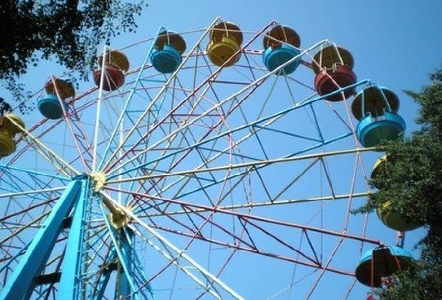 Скільки коштує покататись на атракціонах у тернопільських парках