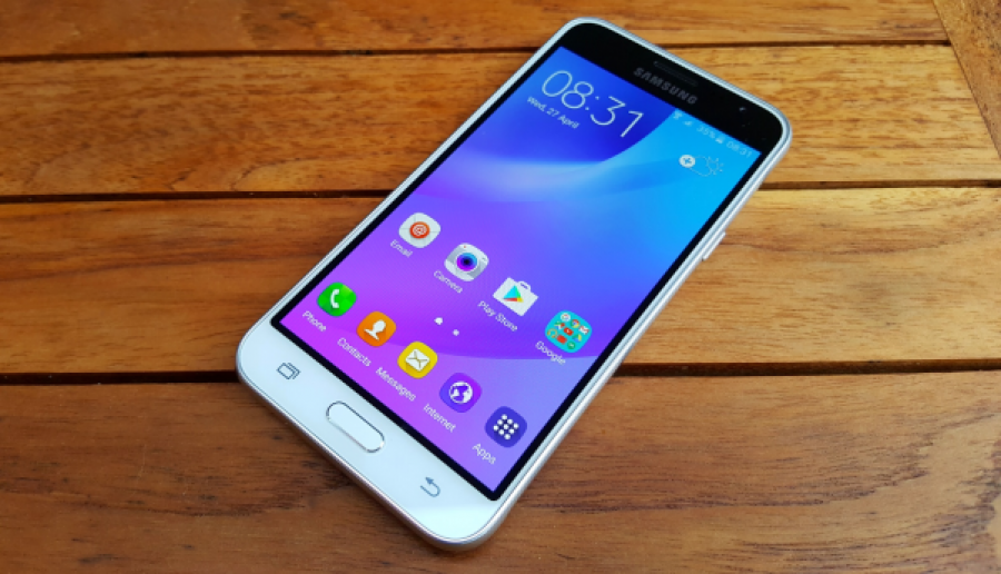 Бюджетный смартфон Samsung Galaxy J3: чем может удивить аппарат за 2500 грн