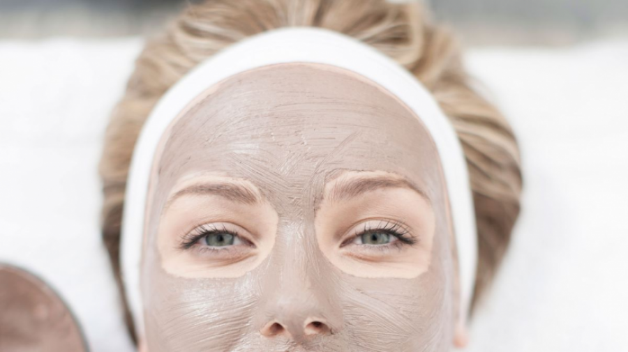 Переваги регулярного використання масок для обличчя