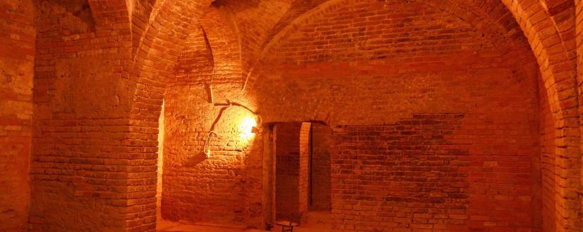 Екскурсії підземеллями та катакомбами храму Діви Марії Ангельської у Вінниці