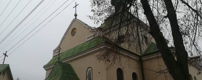 Молодіжна зустріч при храмі