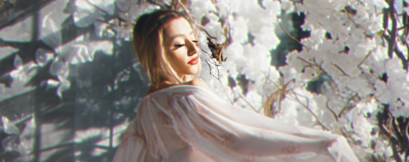 Vivienne Mort з вокальним квартетом