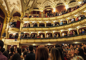 Онлайн найкращі виступи Віденської опери та Метрополітен-опера в Нью-Йорку
