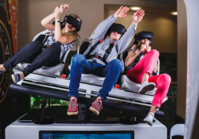 Активний відпочинок у просторі віртуальної реальності VR розваг Dtech