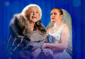 "Схоже на щастя" іронічна комедія з Адою Роговцевою