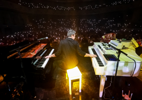 Євген Хмара шоу «Два Світи»