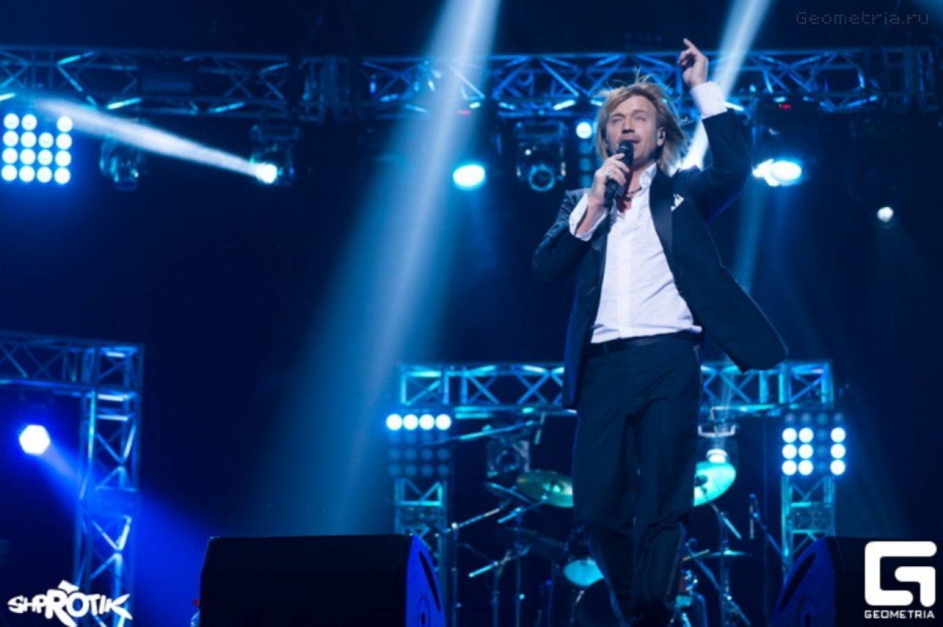 Олег Винник • Online Vr-360 шоу до дня народження на стадіоні Олімпійський