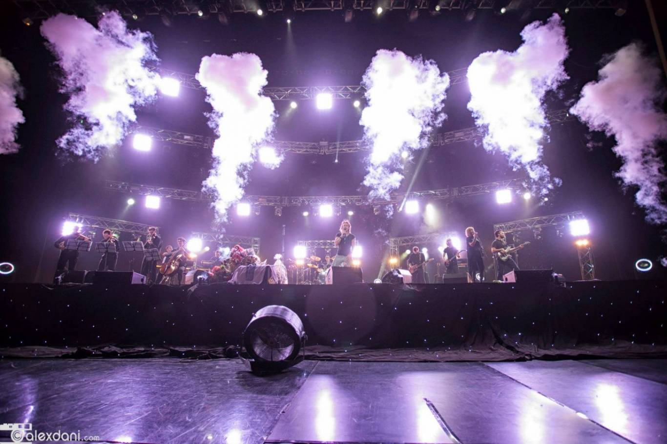 Олег Винник • Online Vr-360 шоу до дня народження на стадіоні Олімпійський