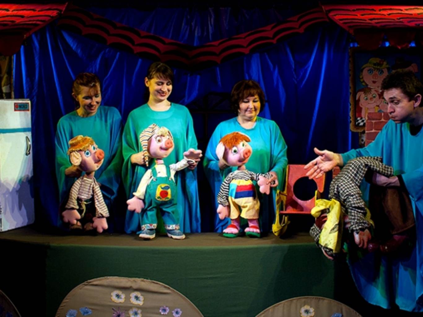 Дитяча вистава «Вовк та троє поросят»