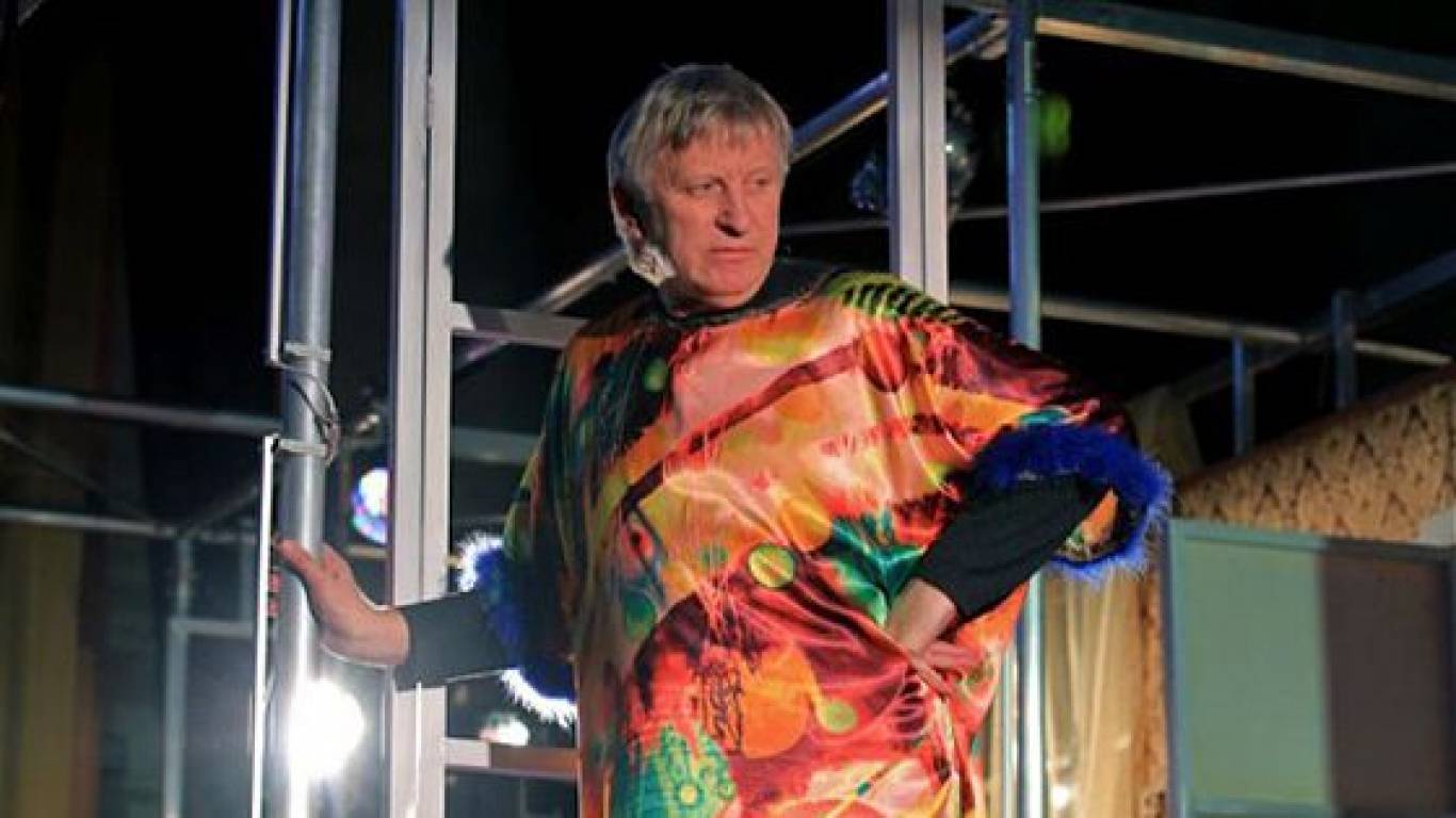 Он моя сестра - Представление с участием Горянского