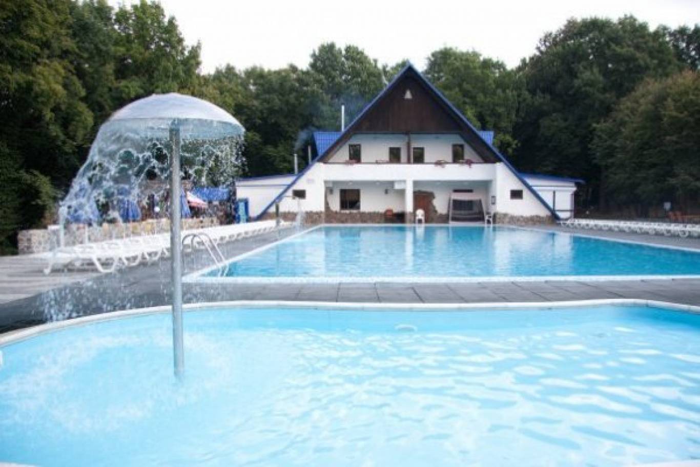 Відпочинок у комплексі Ягода-малина