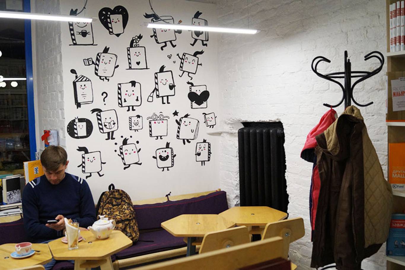 11 плюсів кав’ярні "Моя книжкова полиця"