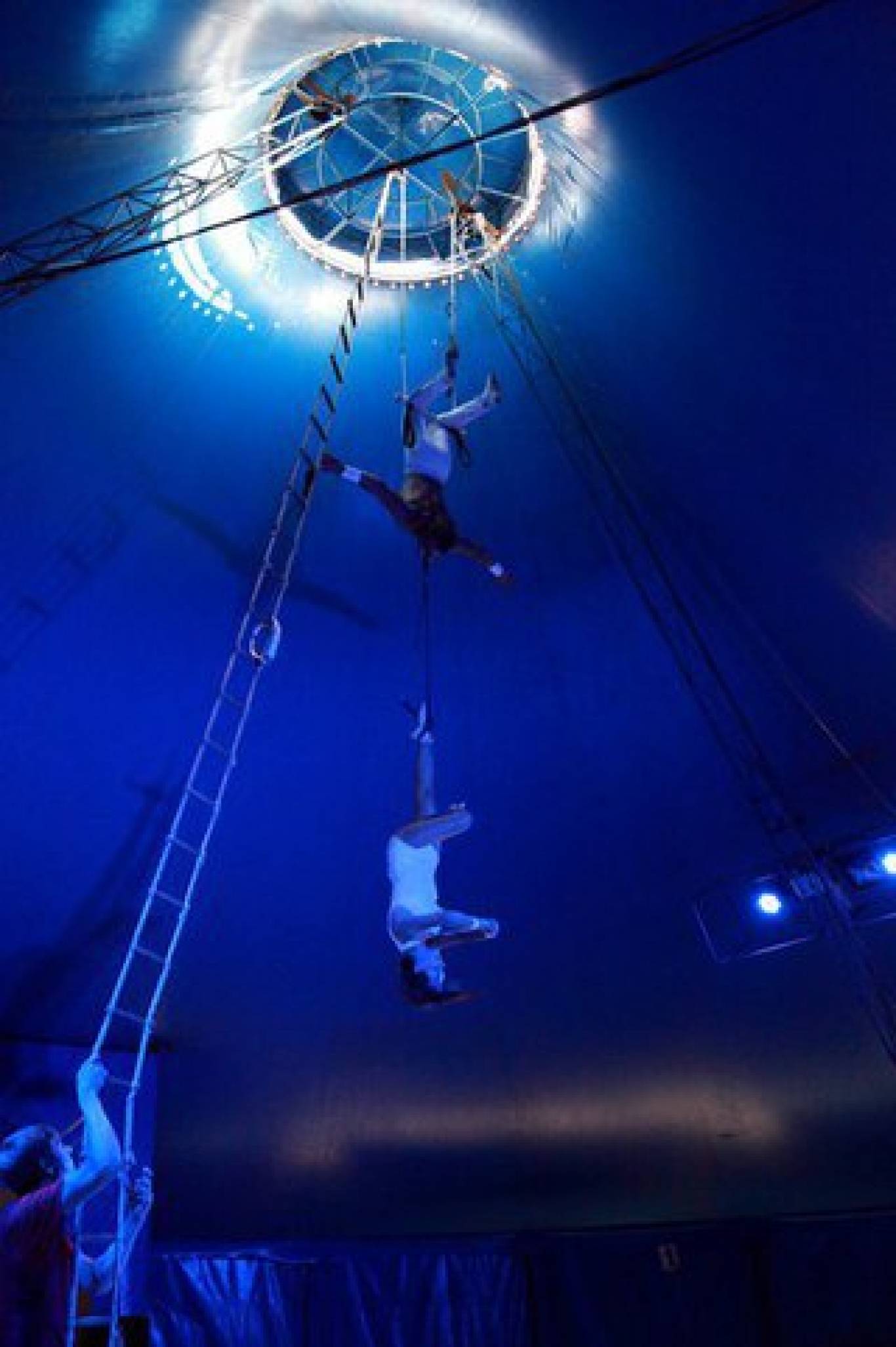 Цирк-шапіто "Вогник Незламності" у Вінниці