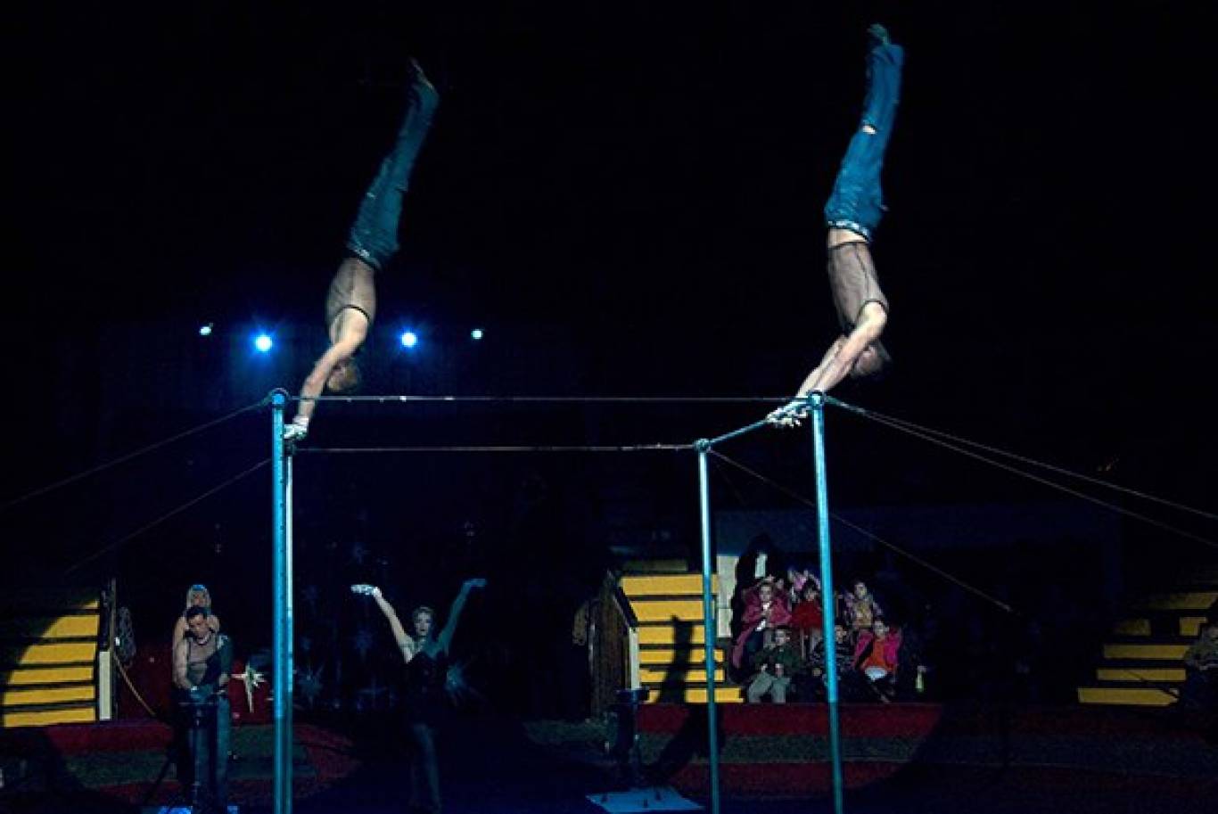 Цирк-шапіто "Вогник Незламності" у Вінниці