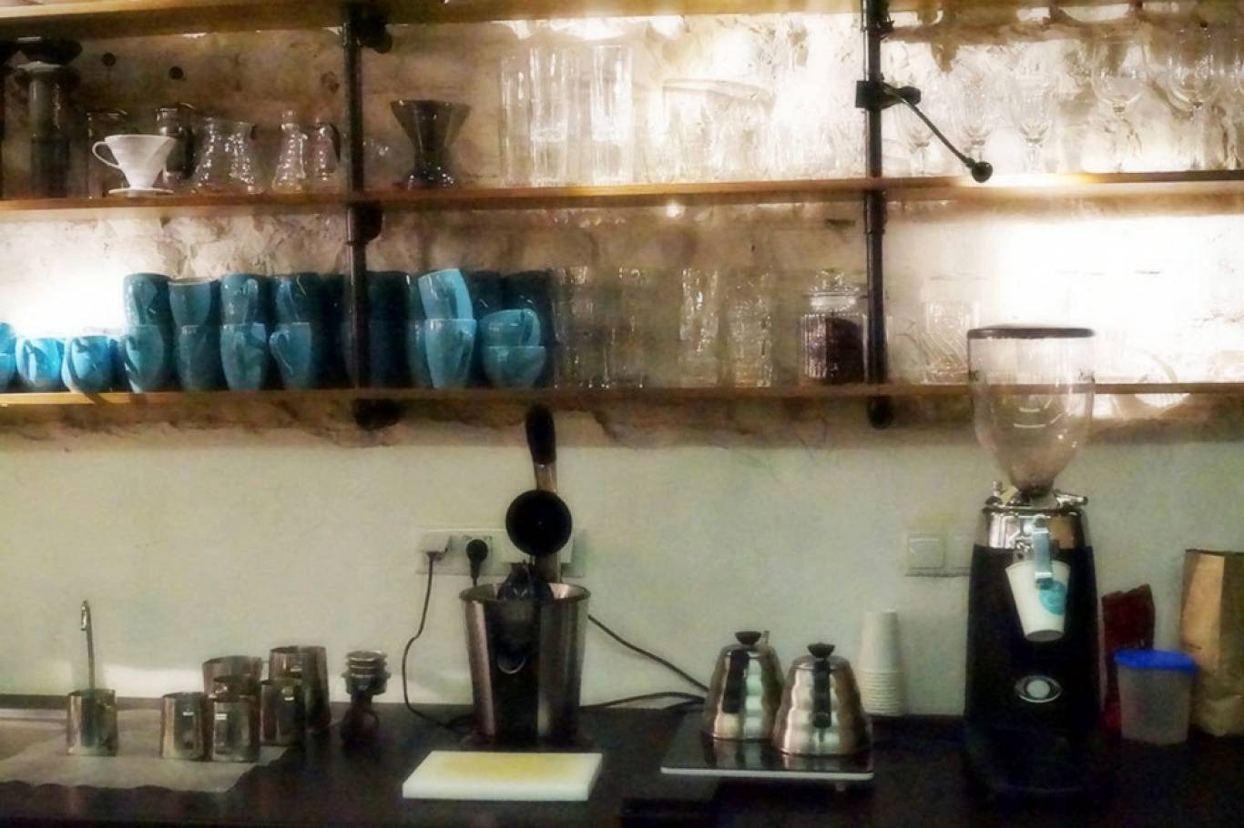 «The Blue Cup». Не тільки синій колір