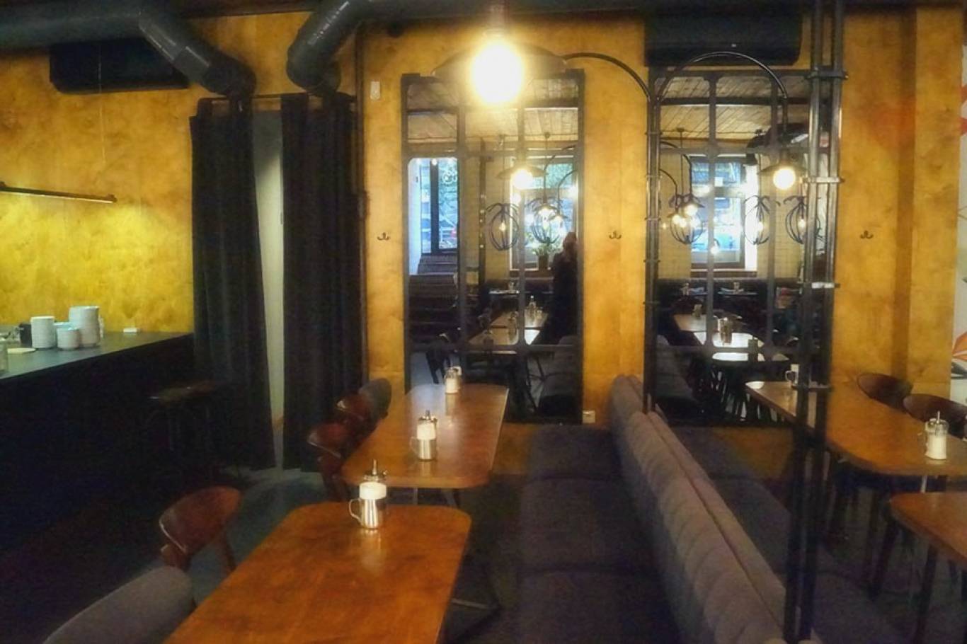 «The Blue Cup». Не тільки синій колір