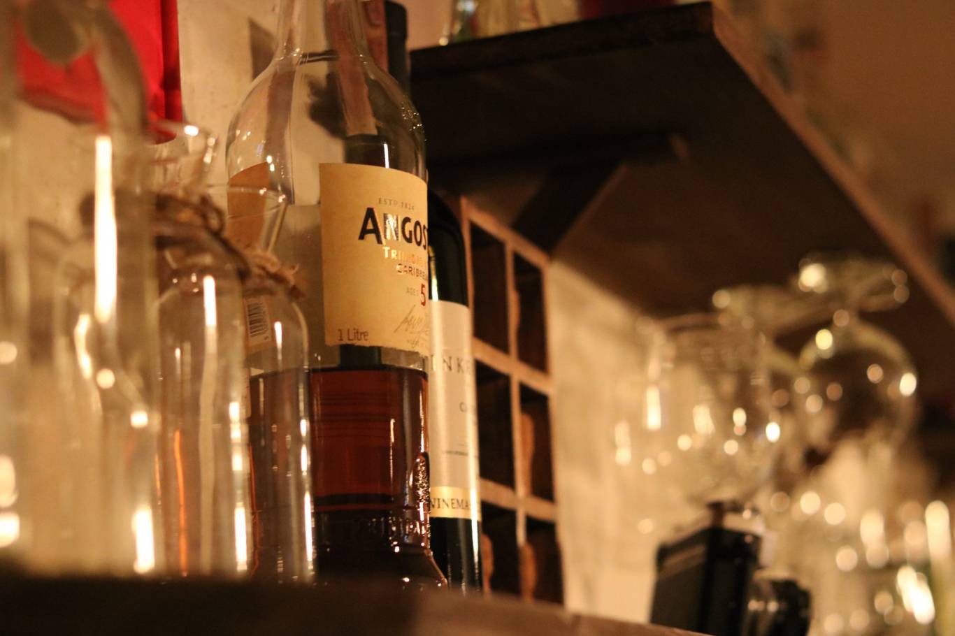 Що за #теплийламповий на Антоновича?