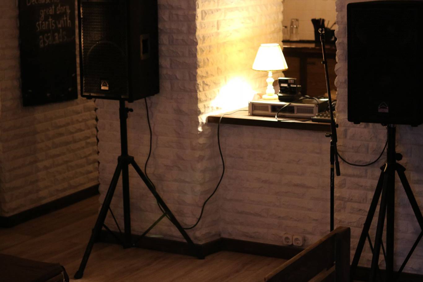 Що за #теплийламповий на Антоновича?