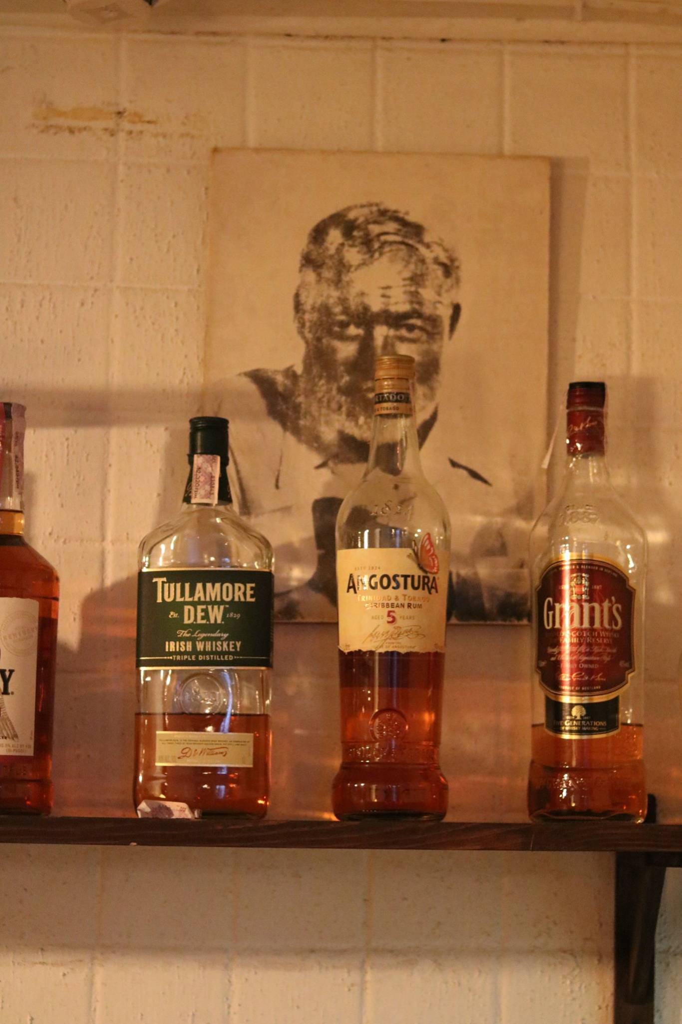 Що за #теплийламповий на Антоновича?