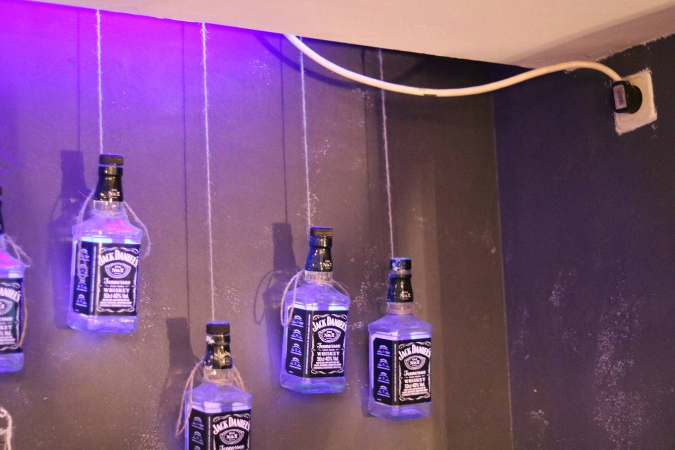 Що за #теплийламповий на Антоновича?