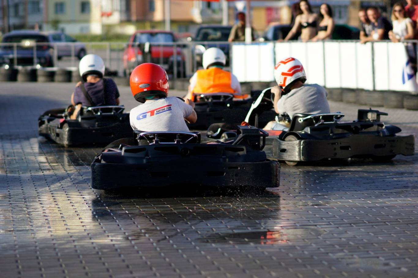 Активний відпочинок у картинг-клубі