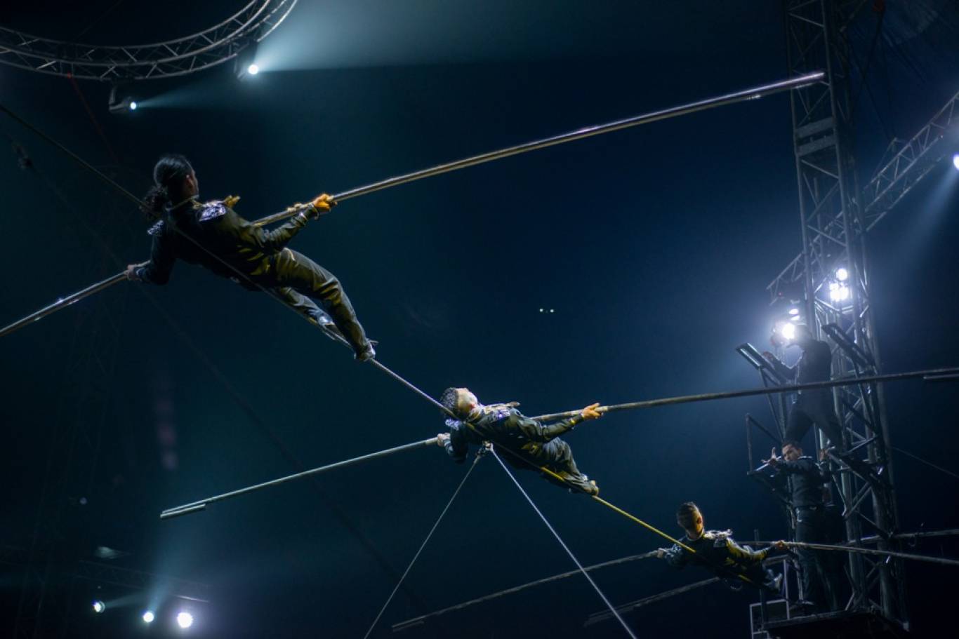 “Шоу Супергероїв”. Екстрім-рекорди з книги Гіннеса від Цирку Кобзов