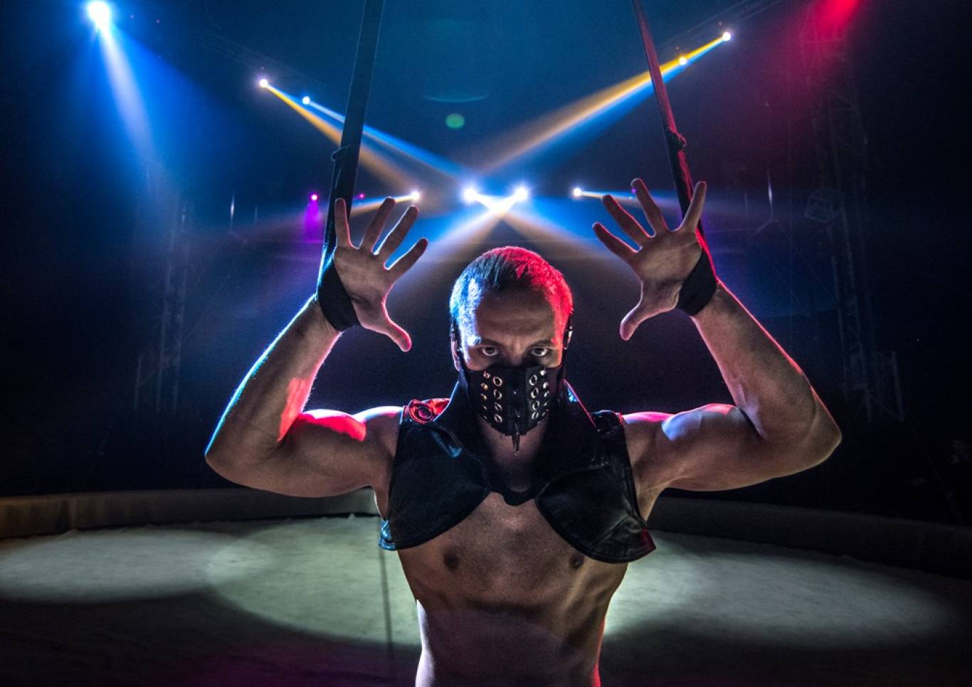 “Шоу Супергероїв”. Екстрім-рекорди з книги Гіннеса від Цирку Кобзов