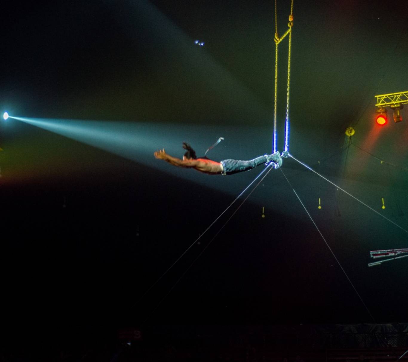 “Шоу Супергероїв”. Екстрім-рекорди з книги Гіннеса від Цирку Кобзов