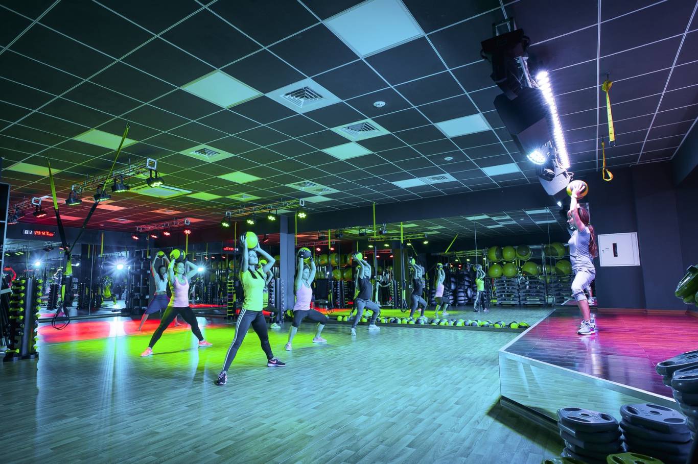 Спорт и отдых в Фитнес клубе "Fitness Stadium"