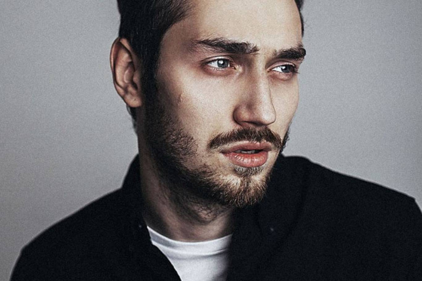 Rozhden. певец rozhden фото. рожд е. рожден ануси. Rozhden певец.