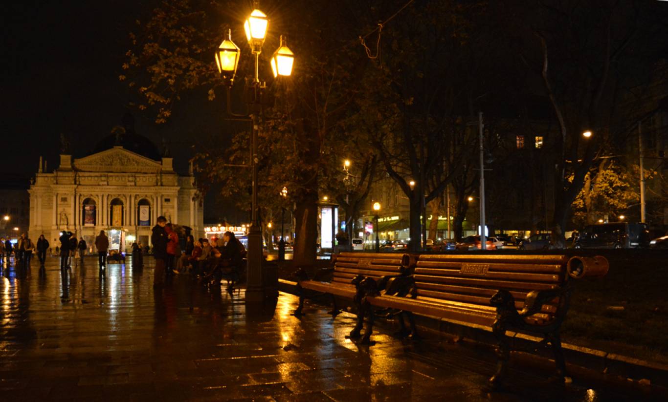 Осіння ніч у Львові