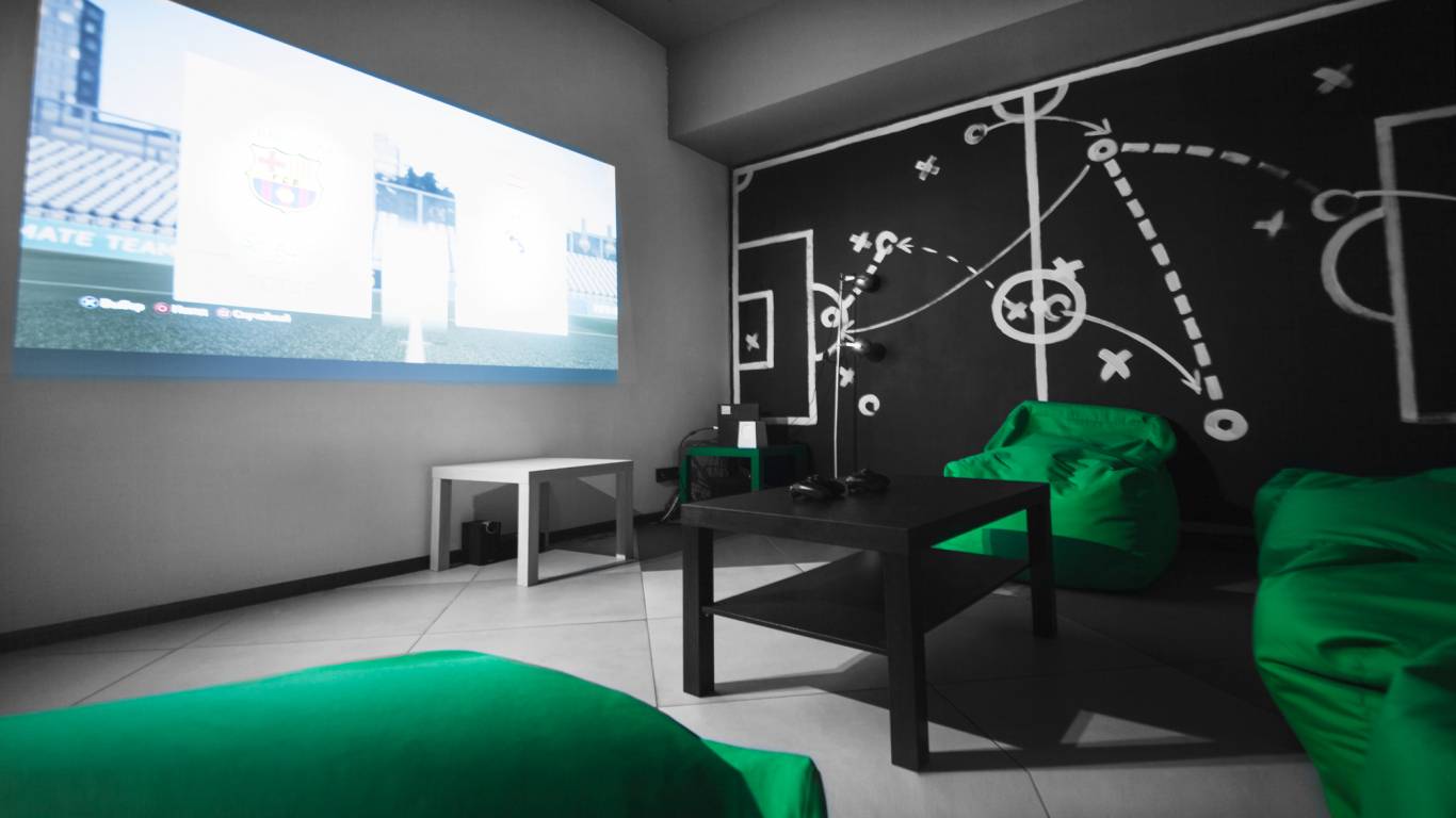 Игровой клуб PLAYS