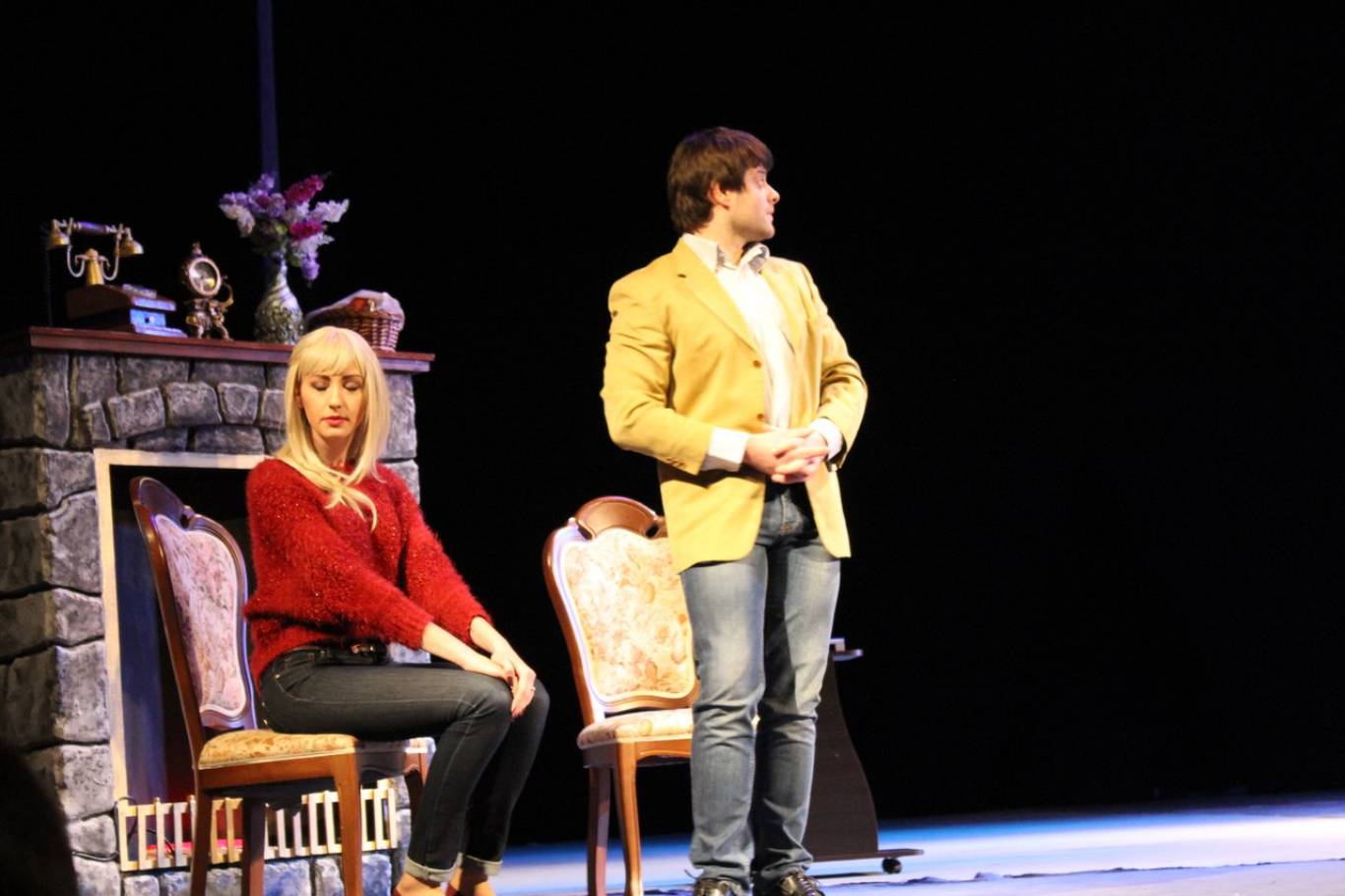 Вистава Дерева вмирають стоячи