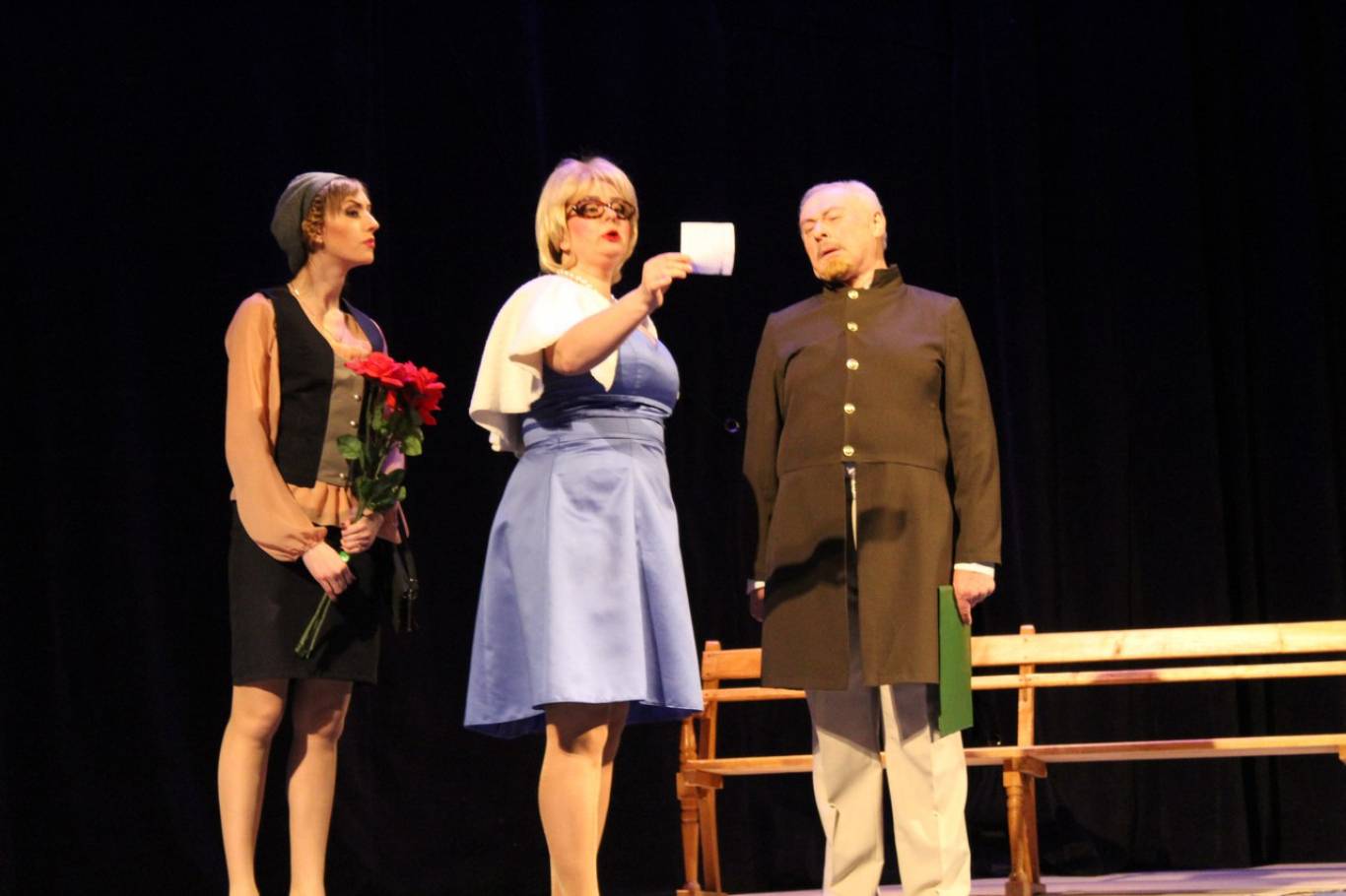 Вистава Дерева вмирають стоячи