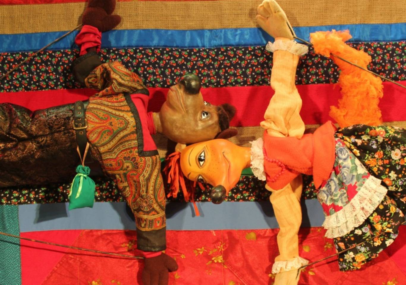 Лялькова вистава Лисичка та Ведмідь