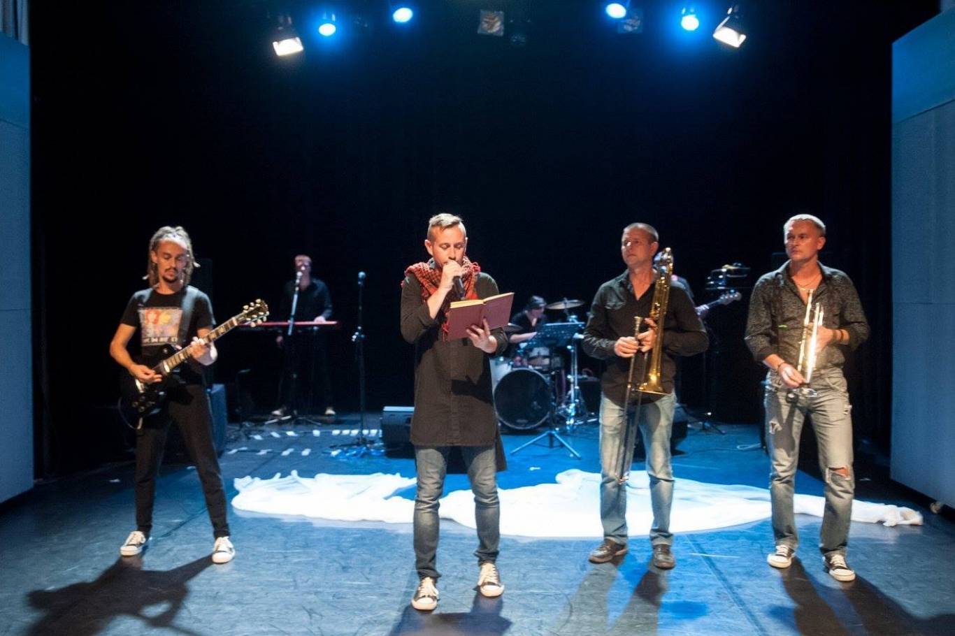 Жадан і Собаки. Ювілейний концерт у Кропивницькому