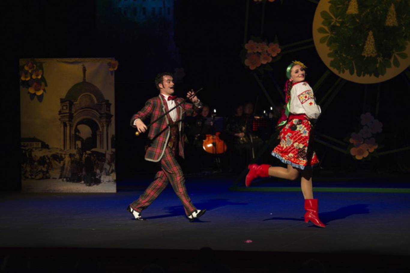 "За двома зайцями". Комедія