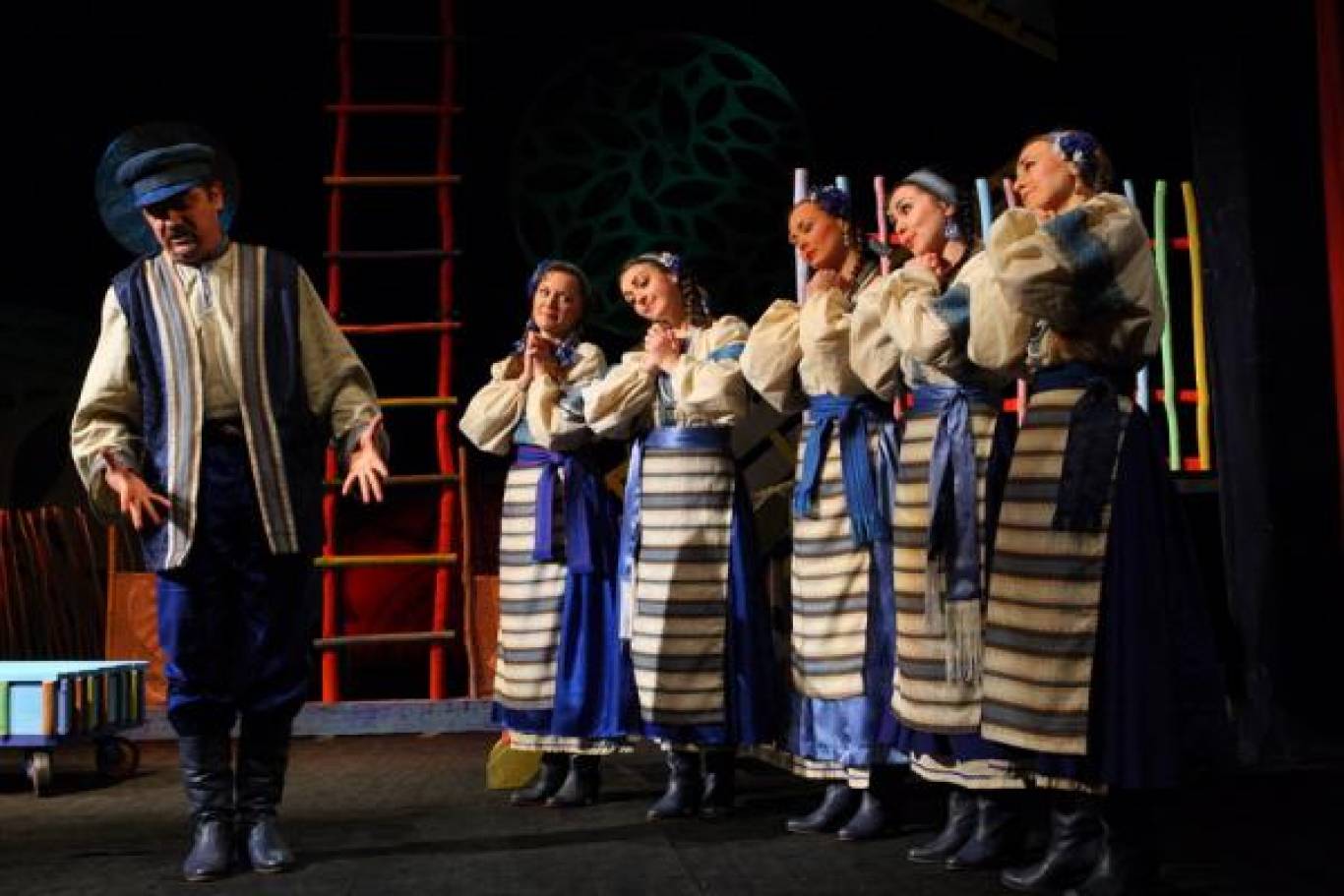 Музична комедія-жарт - Пошилися в дурні